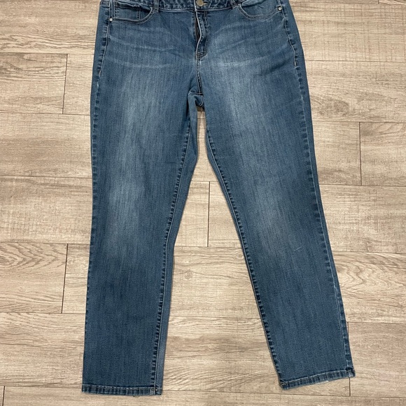Lane bryant genius fit straight leg medium wash Stretch denim jeans size 18 Reg - Picture 3 of 12